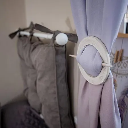 Huge Stylish Monroe 1 / Centre