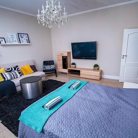 Huge Stylish Monroe 1 / Centre *