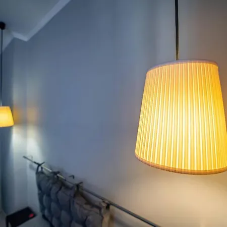 Huge Stylish Monroe 1 / Centre *