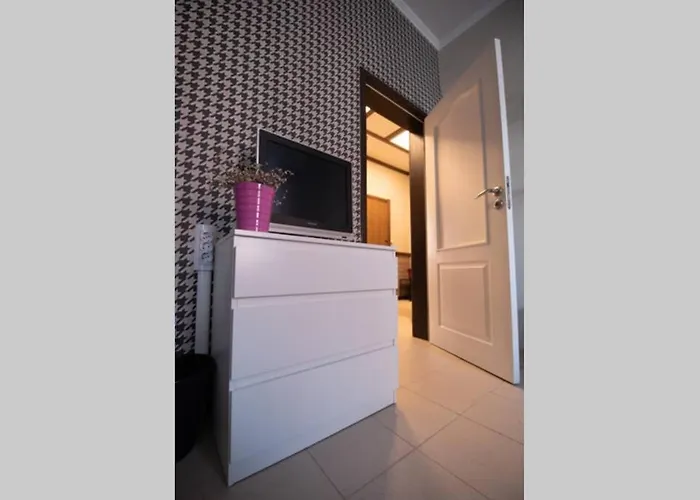 Huge Stylish Monroe 1 / Centre Апартаменты *