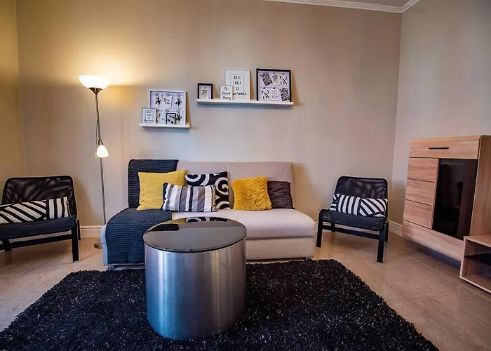 Huge Stylish Monroe 1 / Centre * Пловдив