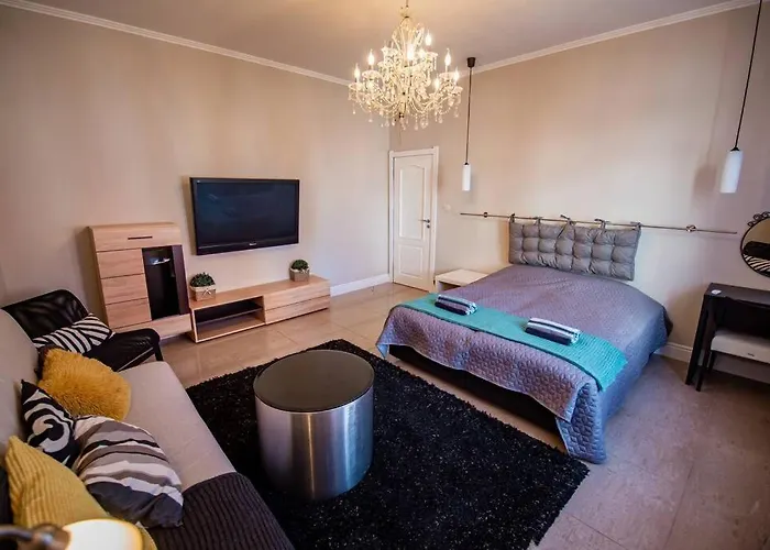 Huge Stylish Monroe 1 / Centre Апартаменты