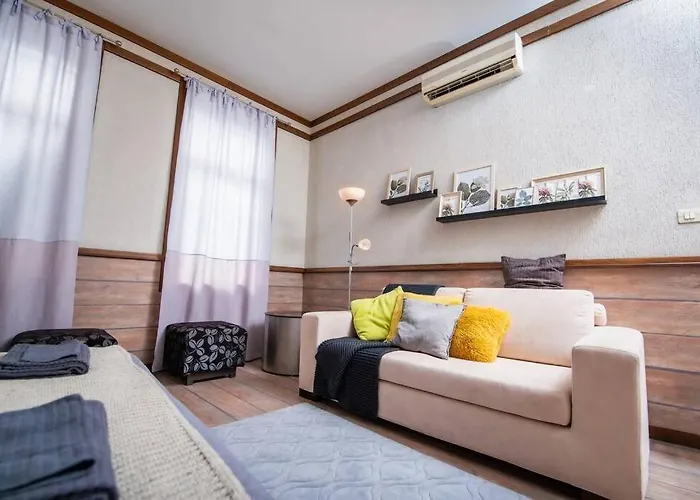 Апартаменты Huge Stylish Monroe 1 / Centre *