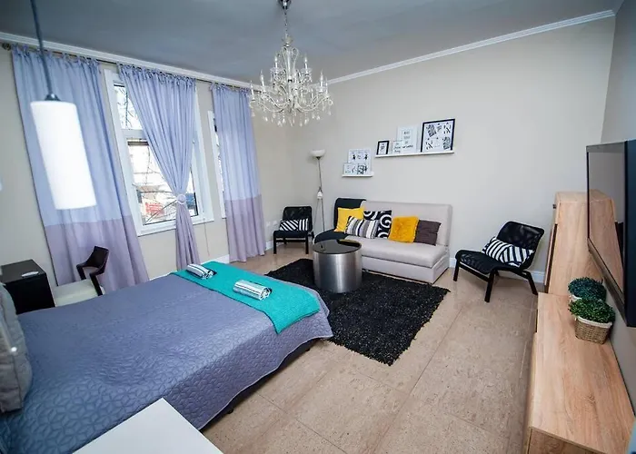 Апартаменты Huge Stylish Monroe 1 / Centre