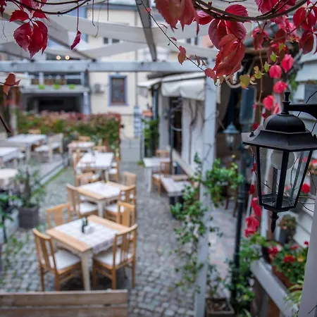 Huge Stylish Monroe 1 / Centre