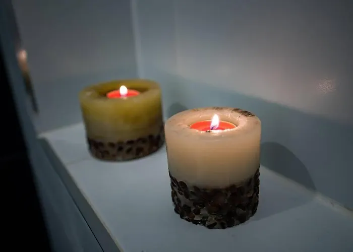 Huge Stylish Monroe 1 / Centre