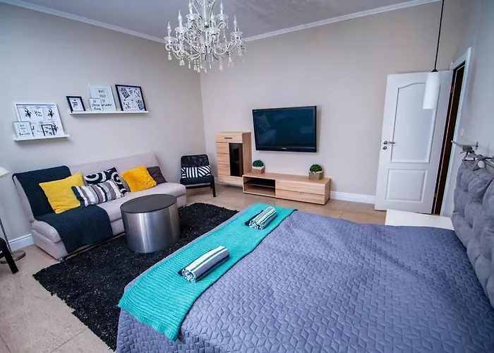 Huge Stylish Monroe 1 / Centre *