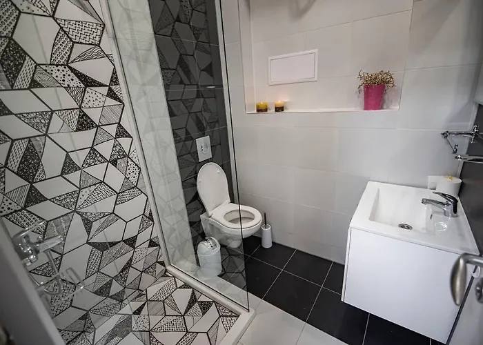 Huge Stylish Monroe 1 / Centre * Plovdiv